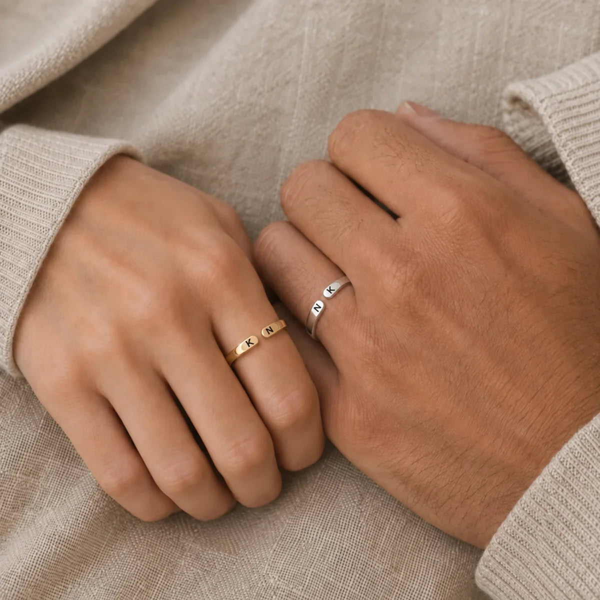 AneaRing™ – Bague Ajustable avec Initiales