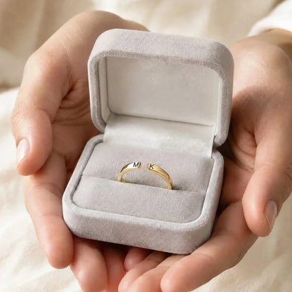 AneaRing™ – Bague Ajustable avec Initiales